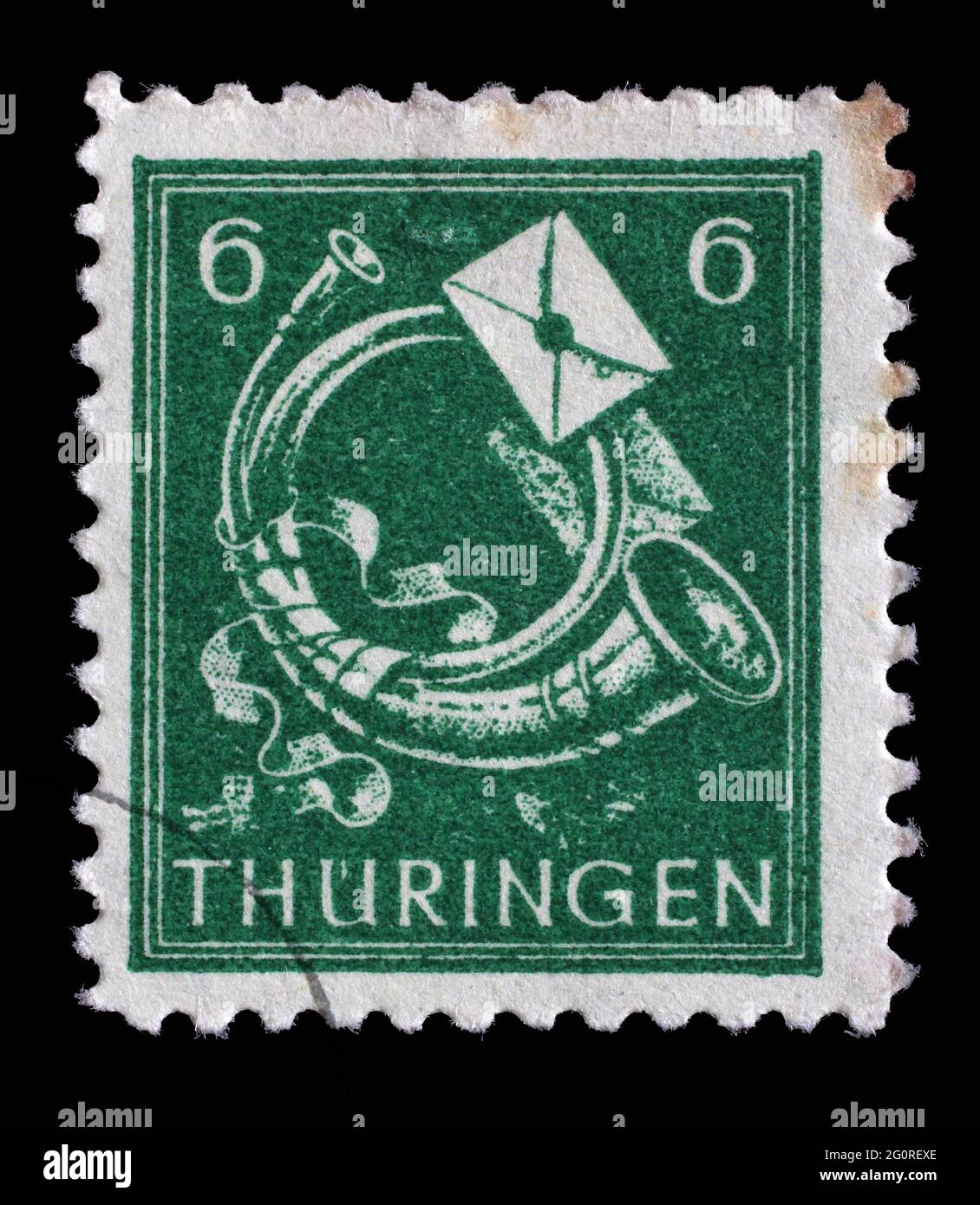 Briefmarke gedruckt in Deutschland, sowjetische Besetzung Thüringens, zeigt Posthorn, um 1945 Stockfoto