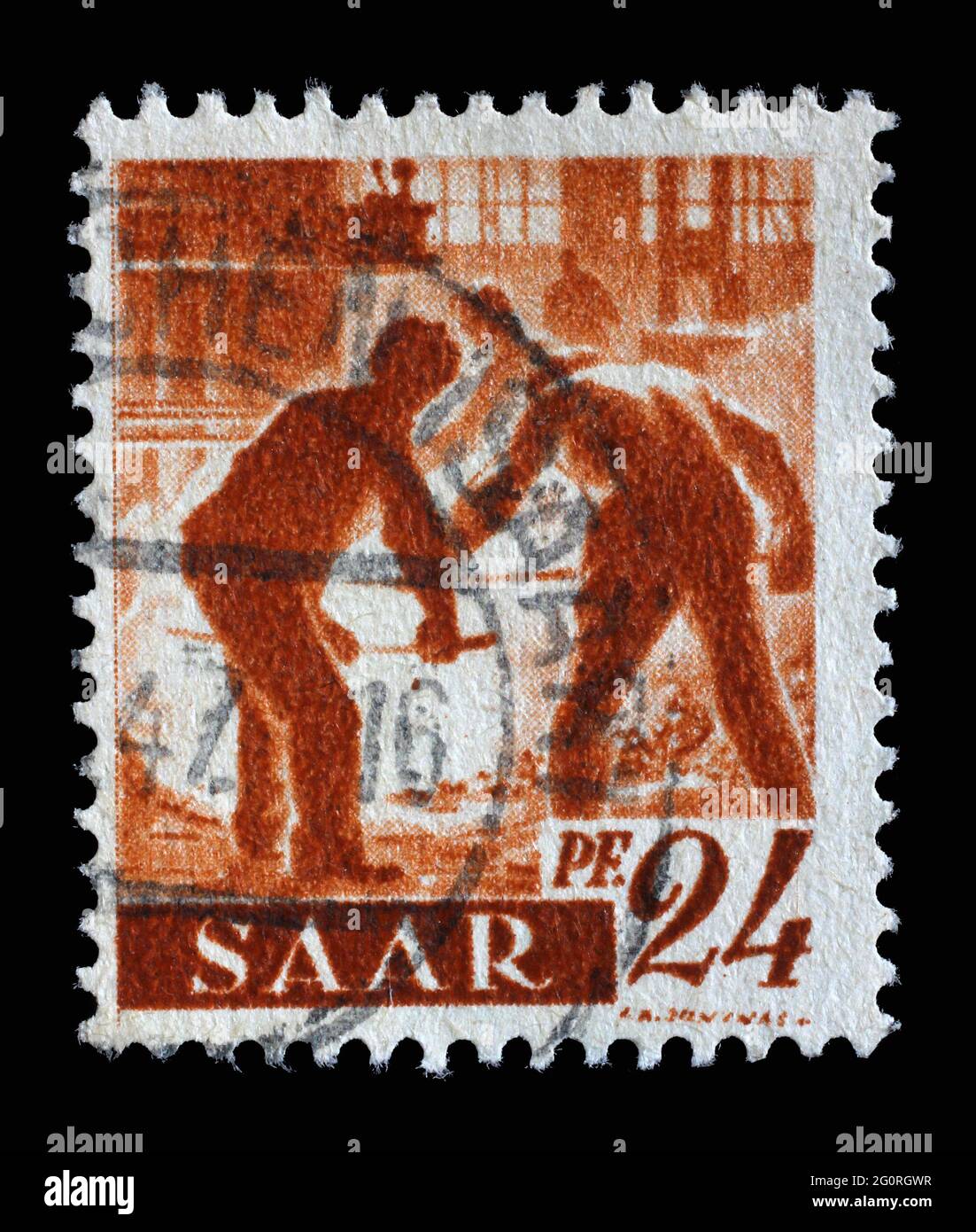 Briefmarke aus Deutschland Saar zeigt Stahlarbeiter, um 1947 Stockfoto