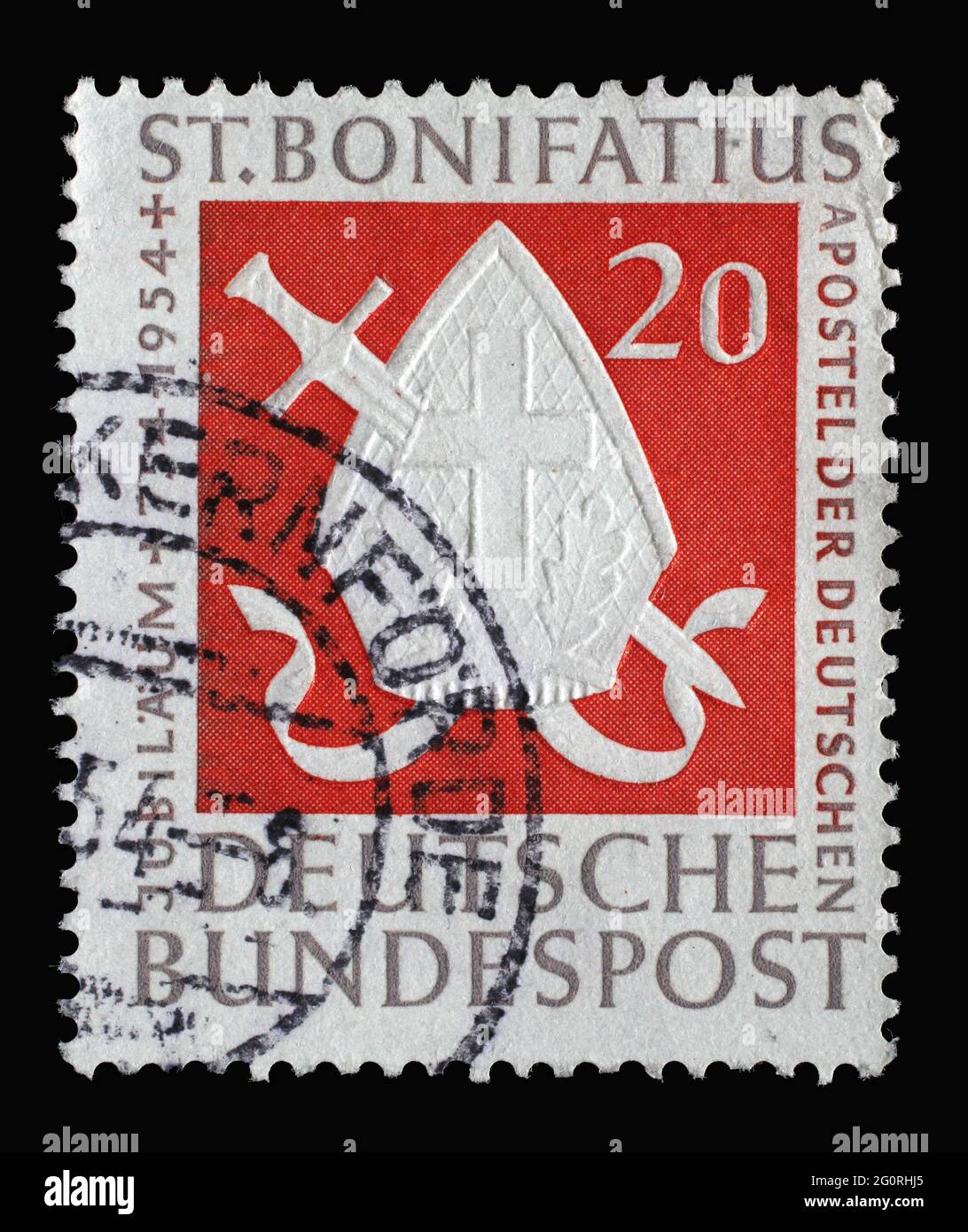 Stempel gedruckt in Deutschland, zeigt Mitra vom Schwert durchbohrt, um 1954 Stockfoto