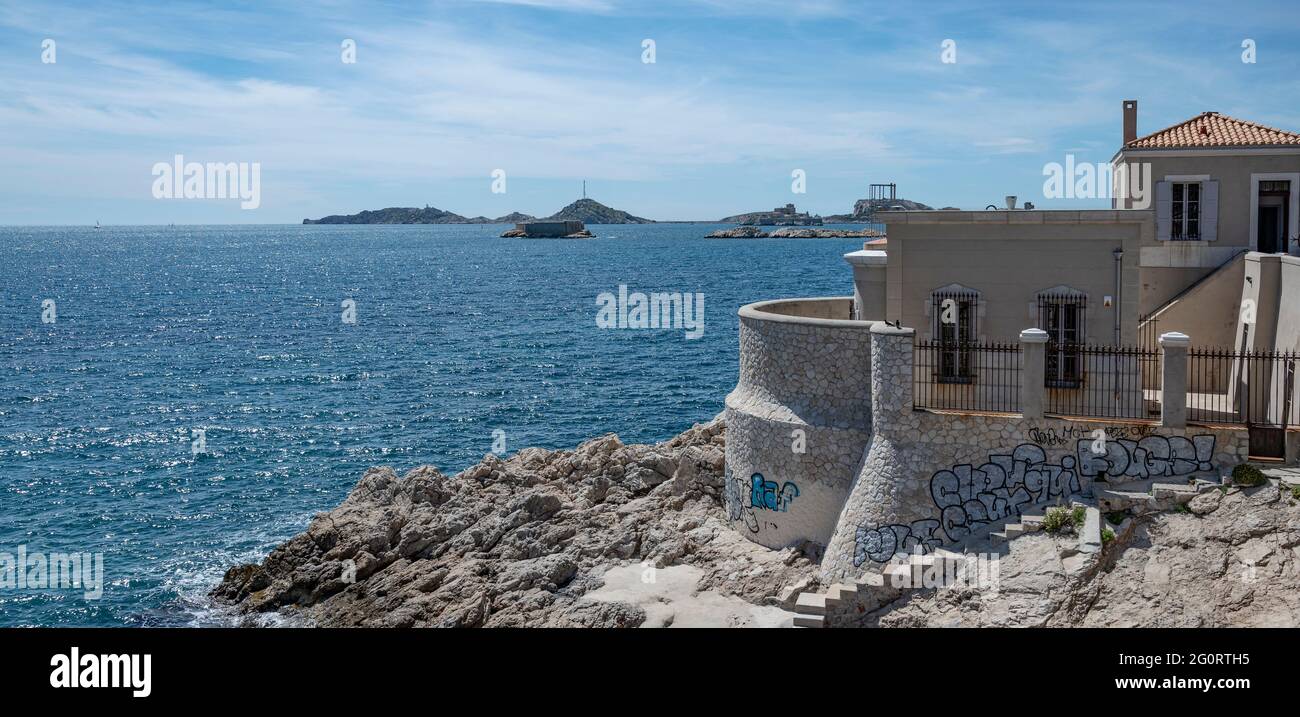 Die Marégraphe misst den Meeresspiegel im Mittelmeer und bestimmt den Nullpunkt von Höhen und Tiefen, Marseille, Frankreich Stockfoto