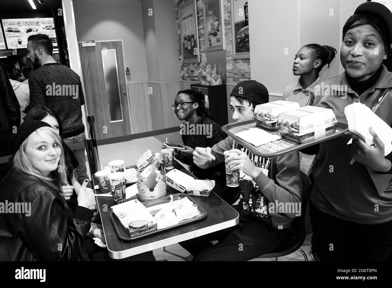 JOHANNESBURG, SÜDAFRIKA - 06. Jan 2021: Pretoria, Südafrika - 28 2014. Juni: Burger King Restaurant Opening Day Stockfoto