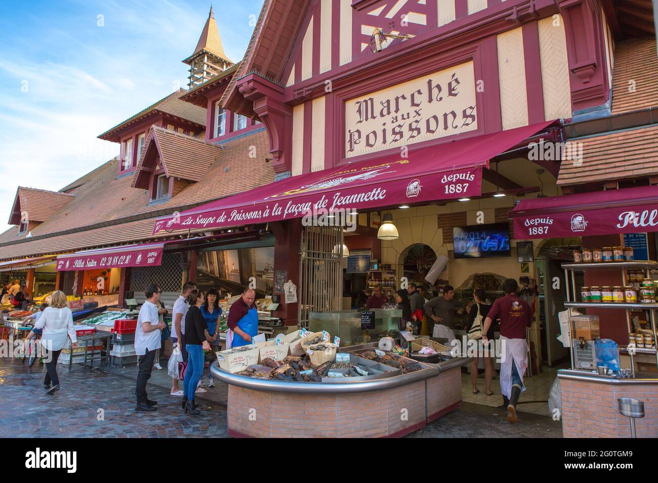 FRANKREICH. CALVADOS (14) TROUVILLE. FISCHMARKT Stockfoto