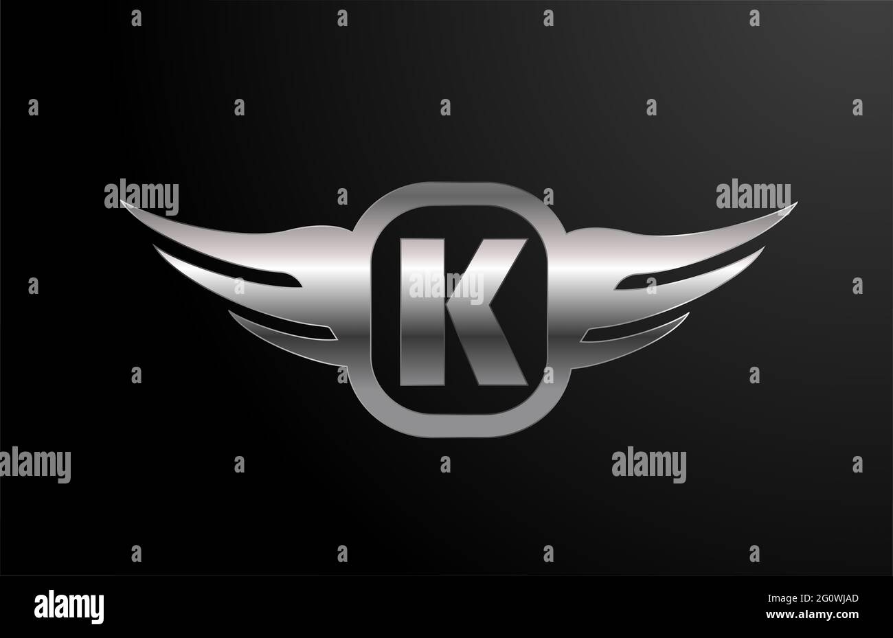 K Buchstabe Logo Alphabet für Geschäft und Firma mit Flügeln und silberner Farbe. Corporate Brading und Schriftzug mit Metalldesign-Ikone Stockfoto