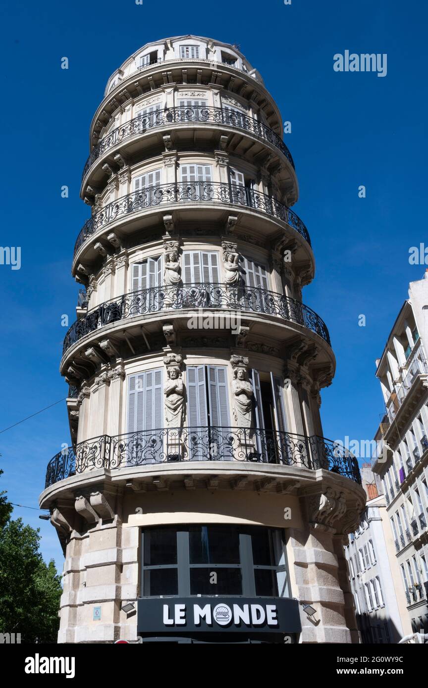 Haussmannsche Architekturecke in La Canebière, rue Vincent Scotto, Marseille Stockfoto
