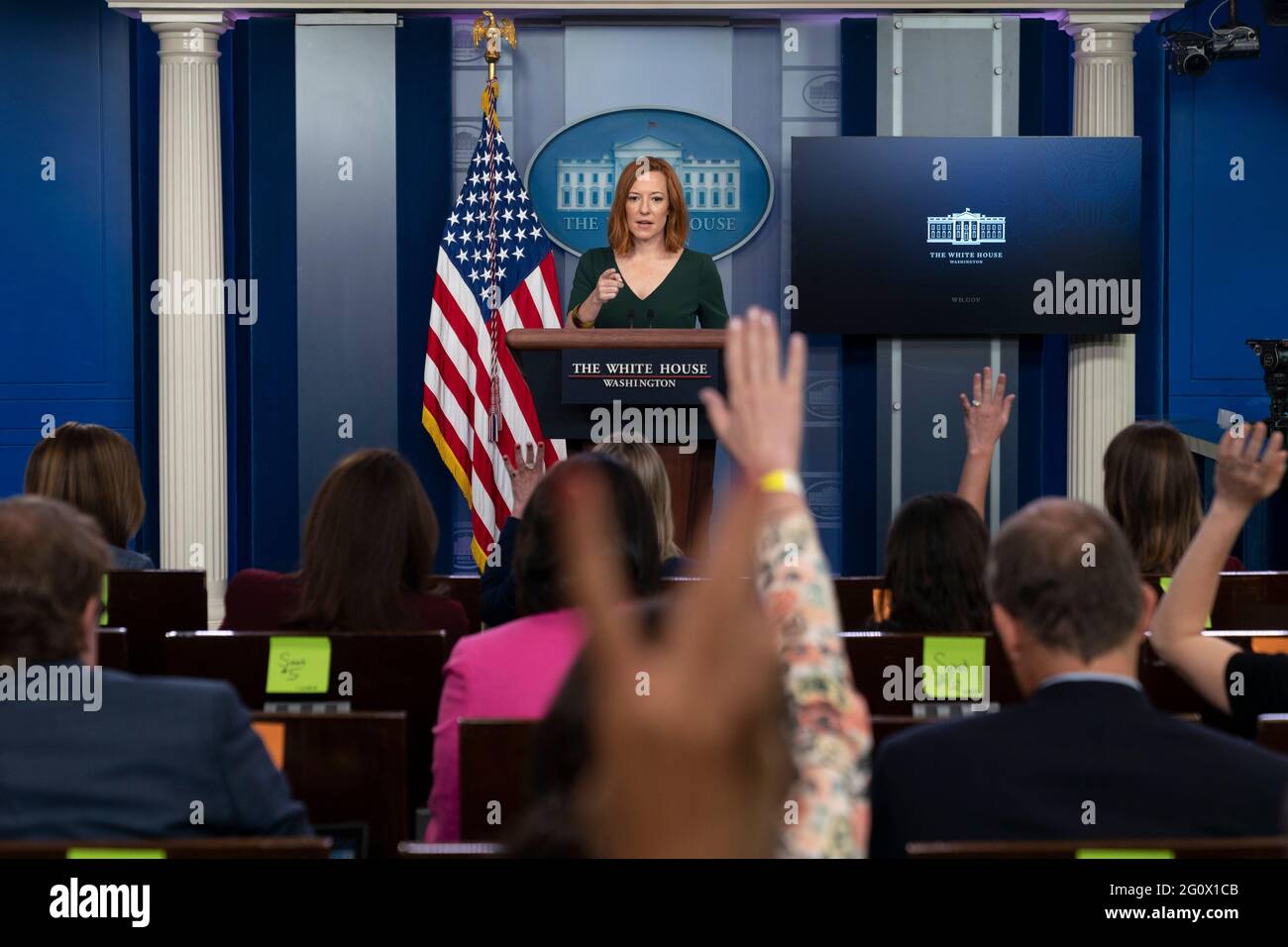 Jen Psaki, die Pressesprecherin des Weißen Hauses, hält am Donnerstag, den 3. Juni 2021, im Weißen Haus in Washington, DC, eine Pressekonferenz. Quelle: Chris Kleponis/Pool via CNP /MediaPunch Stockfoto