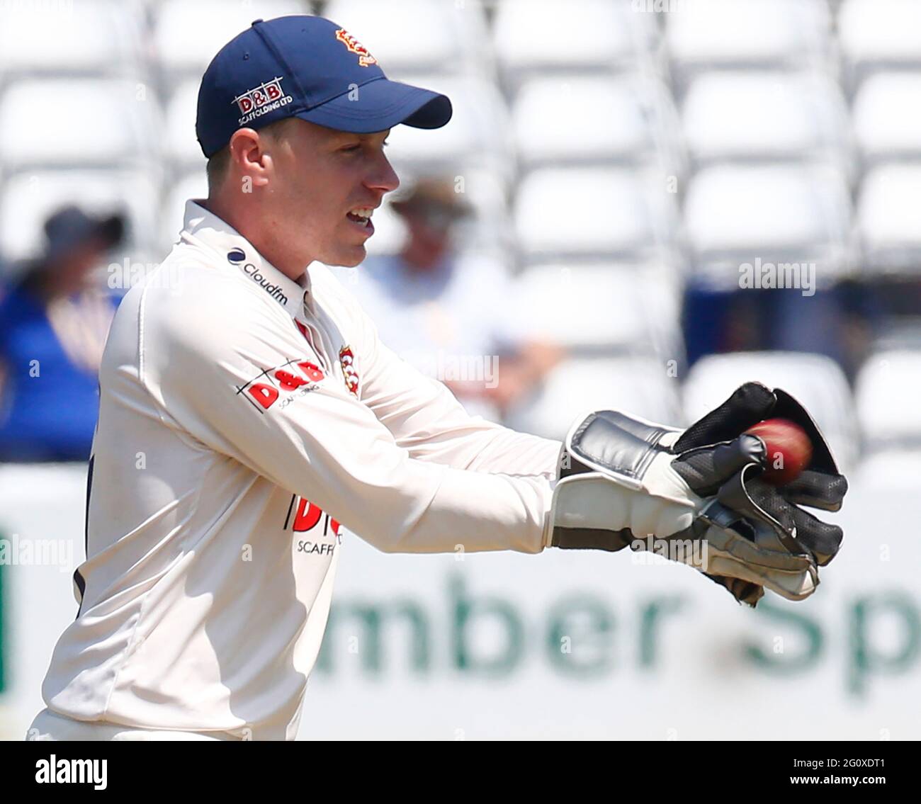 Chelmsford, Großbritannien. Juni 2021. CHELMSFORD ENGLAND - 03. JUNI: Essex's Adam Wheater während der LV Insurance County Championship Group 1 Tag einer von vier Tagen zwischen Essex CCC und Nottinghamshire CCC auf dem Cloudfm County Ground am 3. Juni 2021 in Chelmsford, England Credit: Action Foto Sport/Alamy Live News Stockfoto