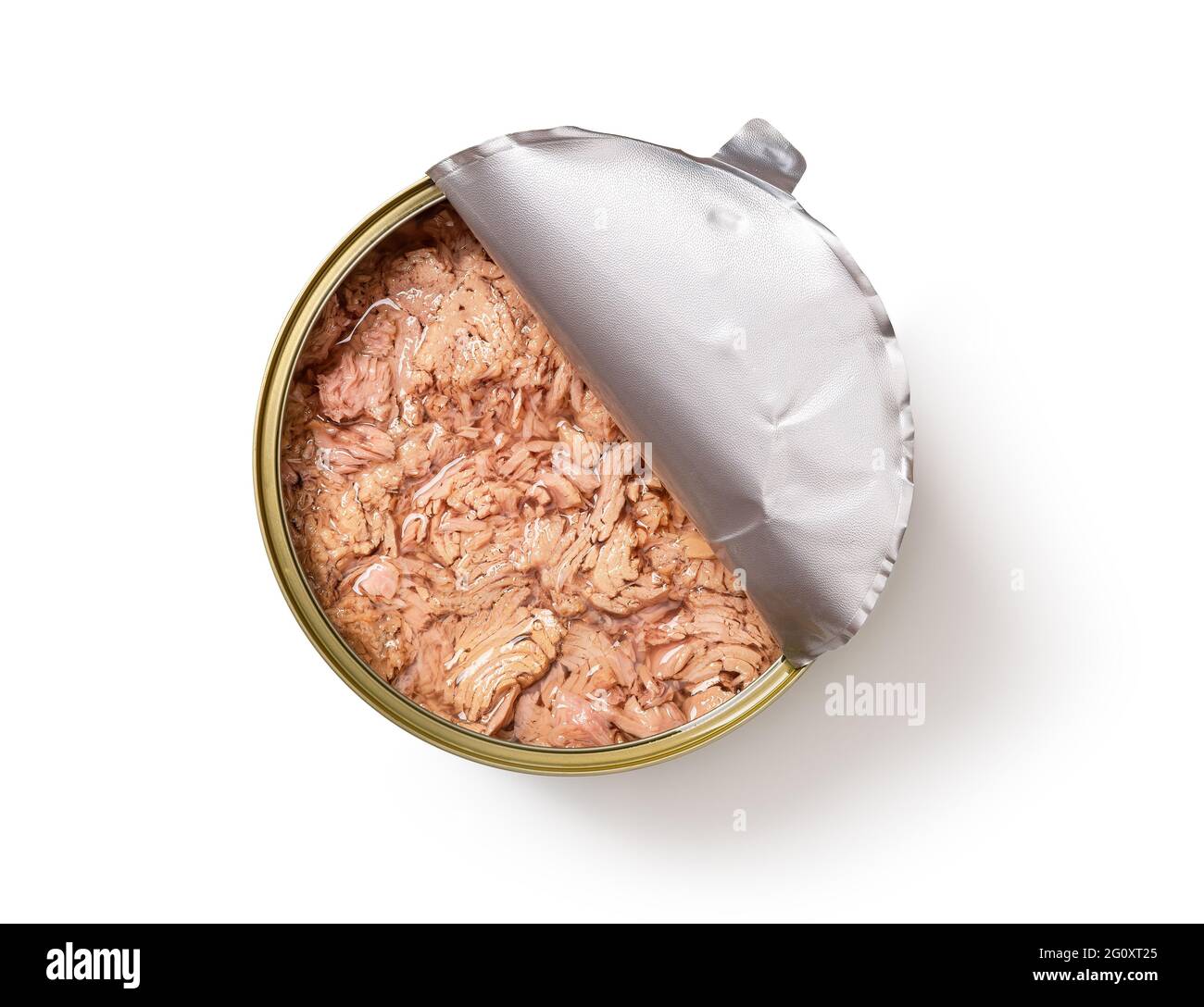 Thunfischkonserven in einer großen, halb offenen Dose, isoliert auf weißem Hintergrund. Konservierte Thunfisch-Zutat kalorienarme Salate und gesunde Ernährung. Stockfoto