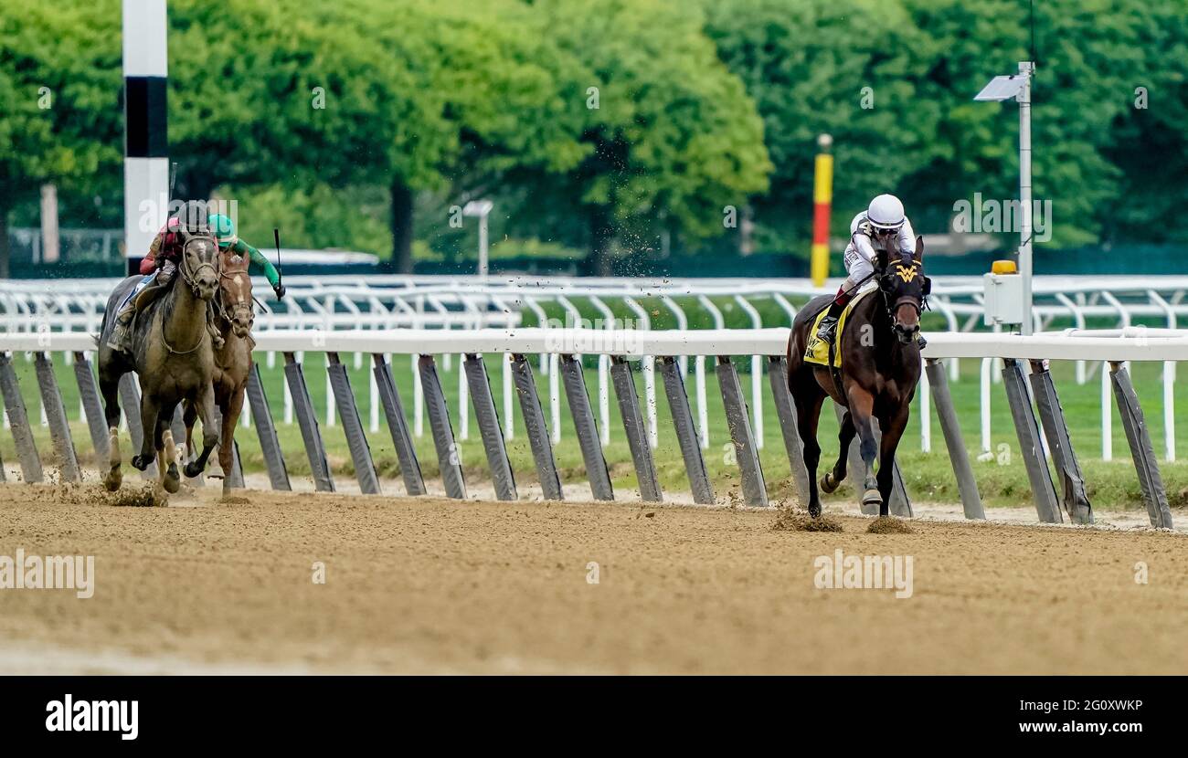 Elmont, NY, USA. Juni 2021. 3. Juni 2021: Happy Soul #4, geritten von John Velazquez, gewinnt am Donnerstag beim Belmont Stakes Festival im Belmont Park in Elmont, New York, die Astoria Stakes. Scott Serio/Eclipse Sportswire/CSM/Alamy Live News Stockfoto