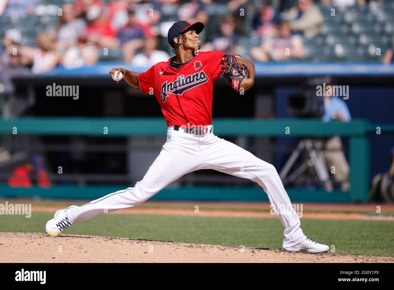 CLEVELAND, OH - MAI 31: Triston McKenzie (24) der Cleveland Indians spielt im Rahmen eines Spiels gegen die Chicago White Sox am Progressive Field am Mai Stockfoto