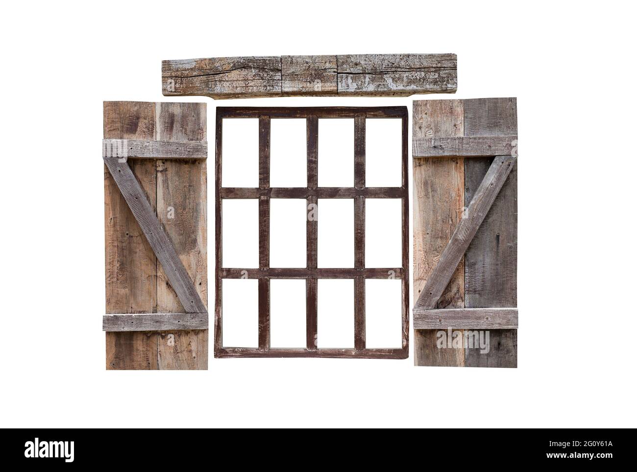 Isolierter natürlicher Holzfensterrahmen auf weißem Hintergrund, zwölf Scheiben, geöffnetes Fenster, Holzfenster im Landhausstil, wetterbedingt alt. Stockfoto