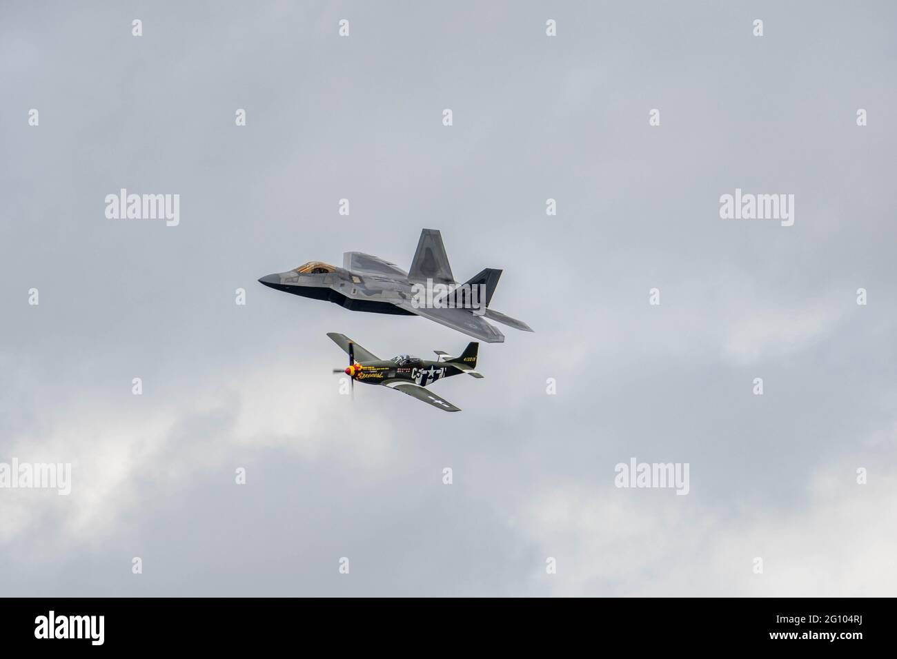 F-22A Raptor RAF Fairford, Gloucestershire, Großbritannien. Juli 2017. Erster Tag des Royal International Air Tattoo (RIAT), eines der größten der Welt Stockfoto