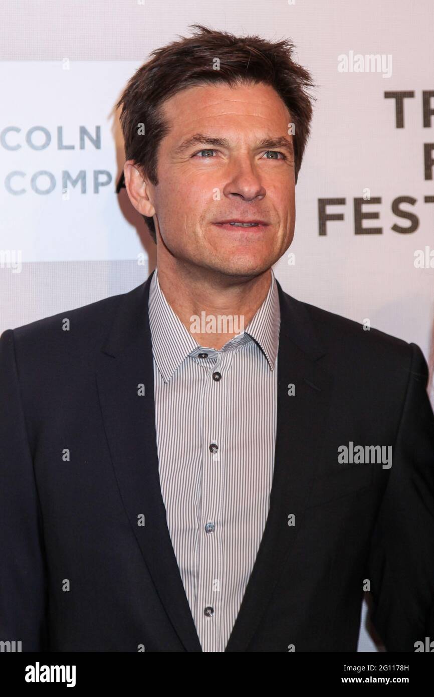 NEW YORK, NY - 16. APRIL 2016: Der Schauspieler Jason Bateman nimmt an der Premiere von „The Family Fang“ - 2016 Tribeca Film Festival im John Zuccotti Theater Teil Stockfoto