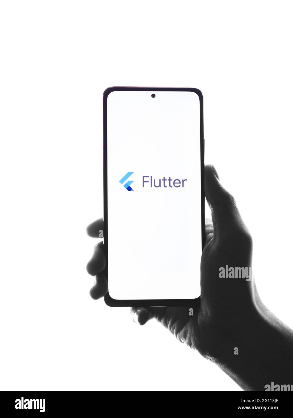 Assam, indien - 29. Mai 2021 : Google Flutter-Logo auf Handy-Bildschirm Stock Bild. Stockfoto