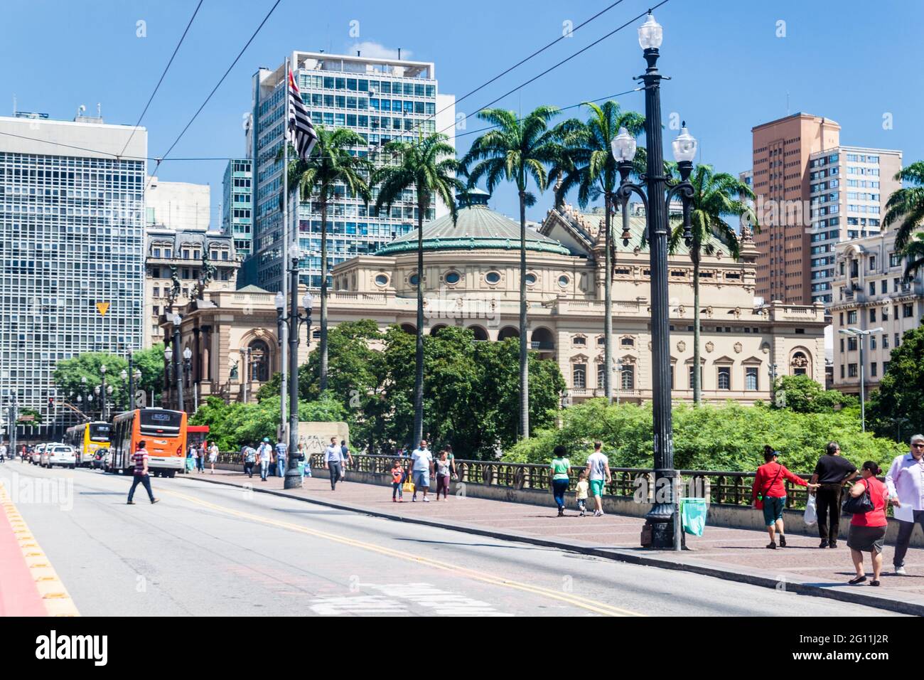 SAO PAULO, BRASILIEN - 3. FEBRUAR 2015: Gebäude des Stadttheaters in Sao Paulo, Brasilien Stockfoto