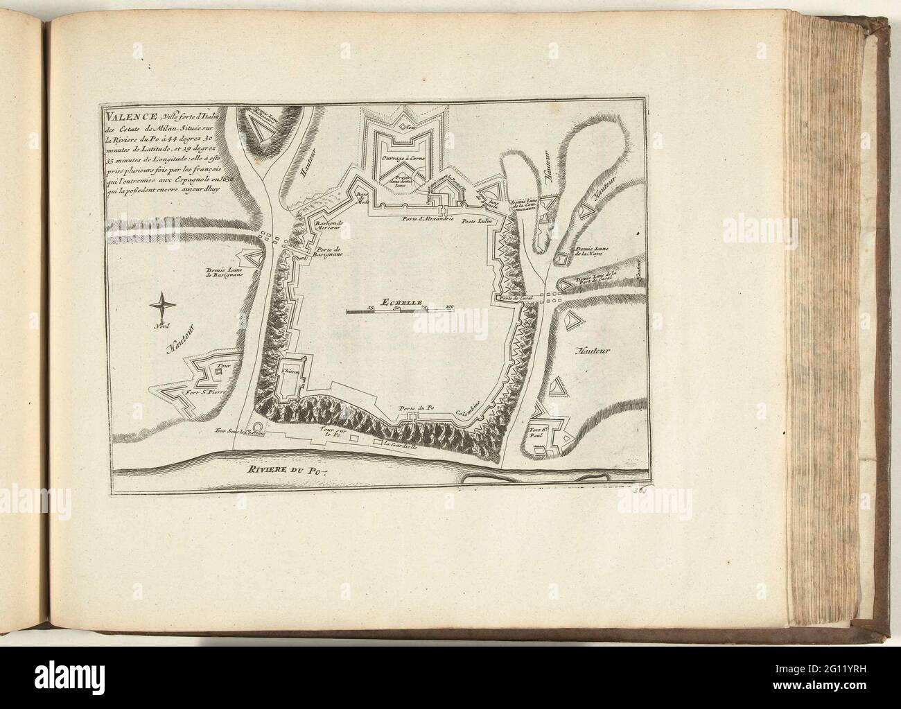 Ventil für die Karte von Valenza, 1726; Valence, Ville Forte d'Italie, des Estads de Milan (...); Les Forces de l'Europe, Asie, Afrique et Amerique (...) Comme Aussi Les Cartes des Côtes de France et d'Espagne. Karte der Verstärkungen der italienischen Stadt Valenza bis zum Po. Tafel Nr. 361 in Teil XV des Bildes: Les Forces de l'Europe, Asia, Afrique et Amerique ... Comme Aussi Les Cartes des Côtes de France et d'Espagne aus dem Jahr 1726, dieser zweite Teil mit 271 handnummerierten Tafeln namhafter starker Städte und Festungen im Kontext des spanischen Erbfolgekrieges 1701-1713. Zum größten Teil Th Stockfoto