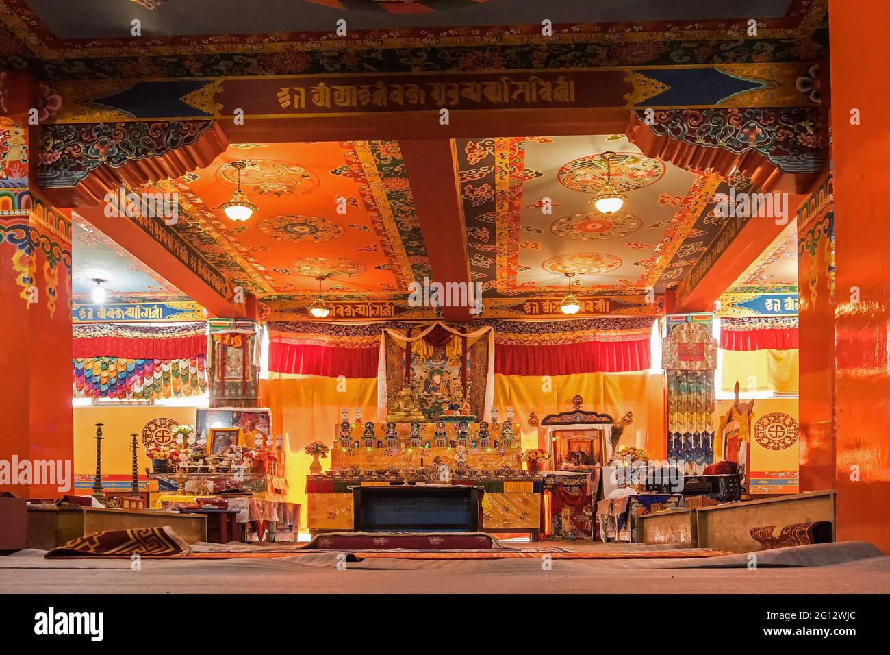 SAMDRUPTSE KLOSTER, RAVANGA, SIKKIM, INDIEN - 20. OKTOBER 2016 : Innenansicht des buddhistischen Klosters Samdruptse, Sikkim, Indien. Genehmigung erteilt. Stockfoto