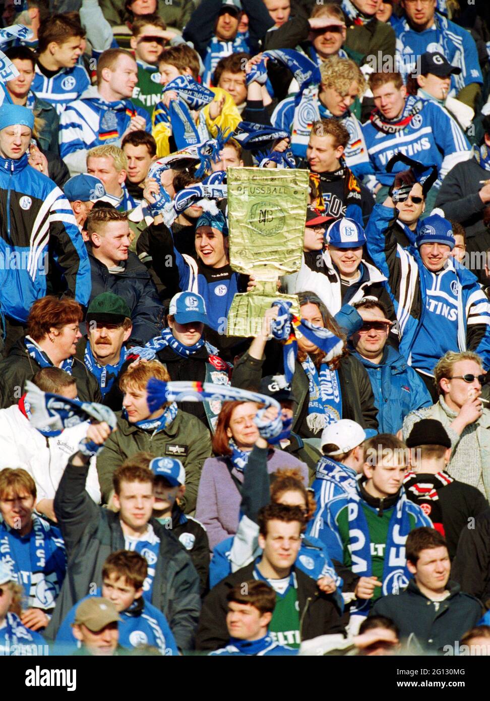 Dfb Pokal Trophy Stockfotos und -bilder Kaufen - Alamy