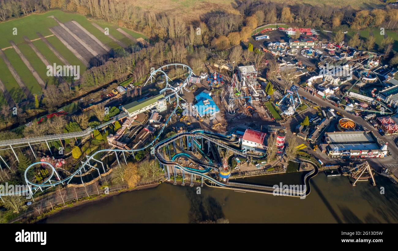 Dryaton Manor Luftbild während der Entfernung der Achterbahn g-Force Stockfoto