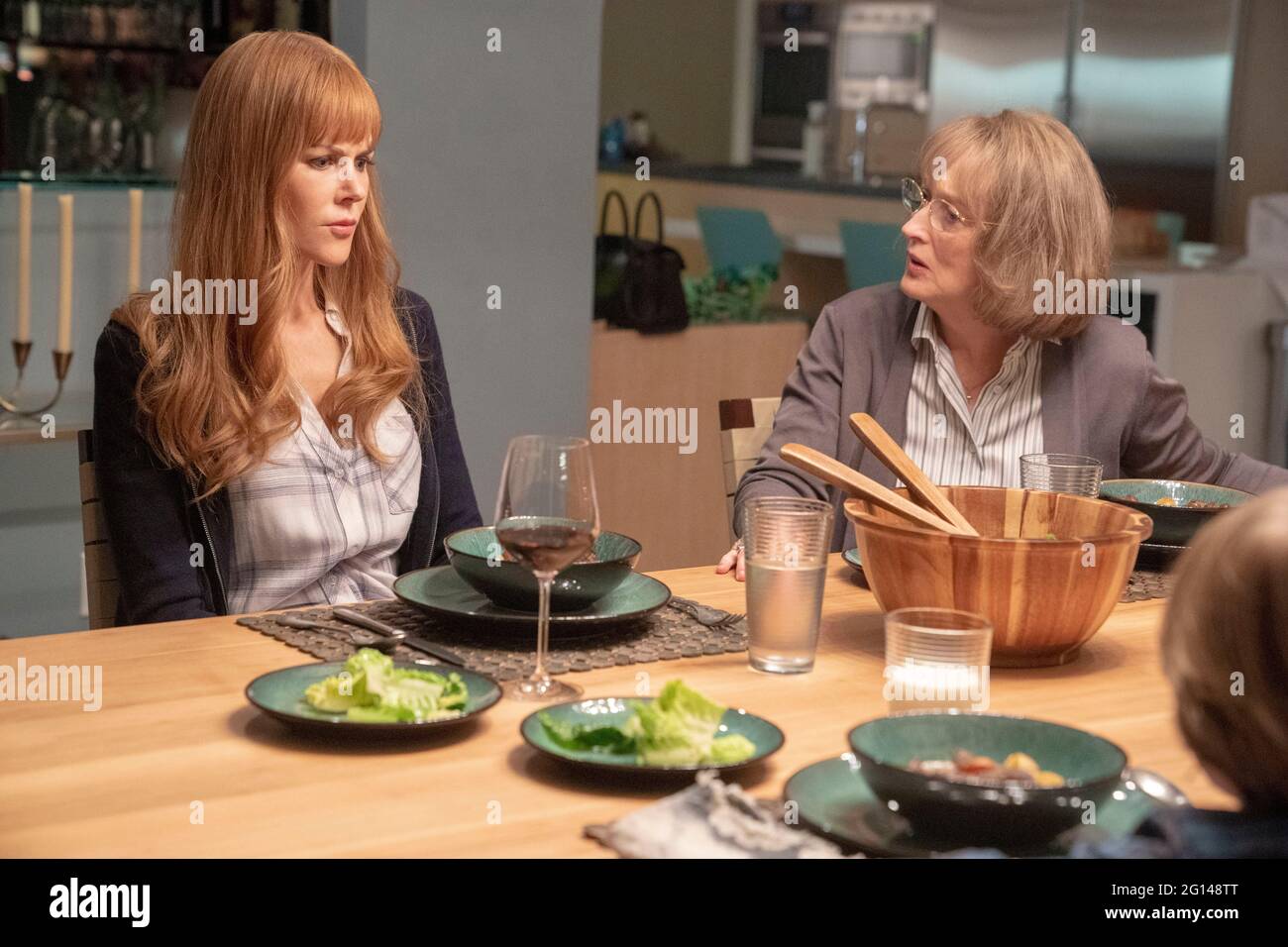 USA. Nicole Kidman und Meryl Streep in der ©HBO-Serie : Big Little Lies -  Saison 2. Handlung : die Geschichte folgt einer Mutter namens Karen (Aubrey  Plaza), die ihrem Sohn Andy (Gabriel