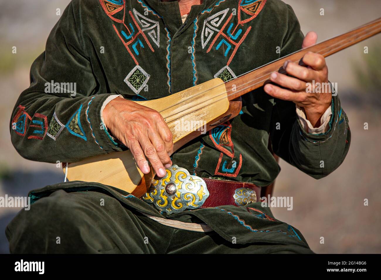 Traditionelles Saiteninstrument, bekannt als Komuz, Kirgisistan Stockfoto