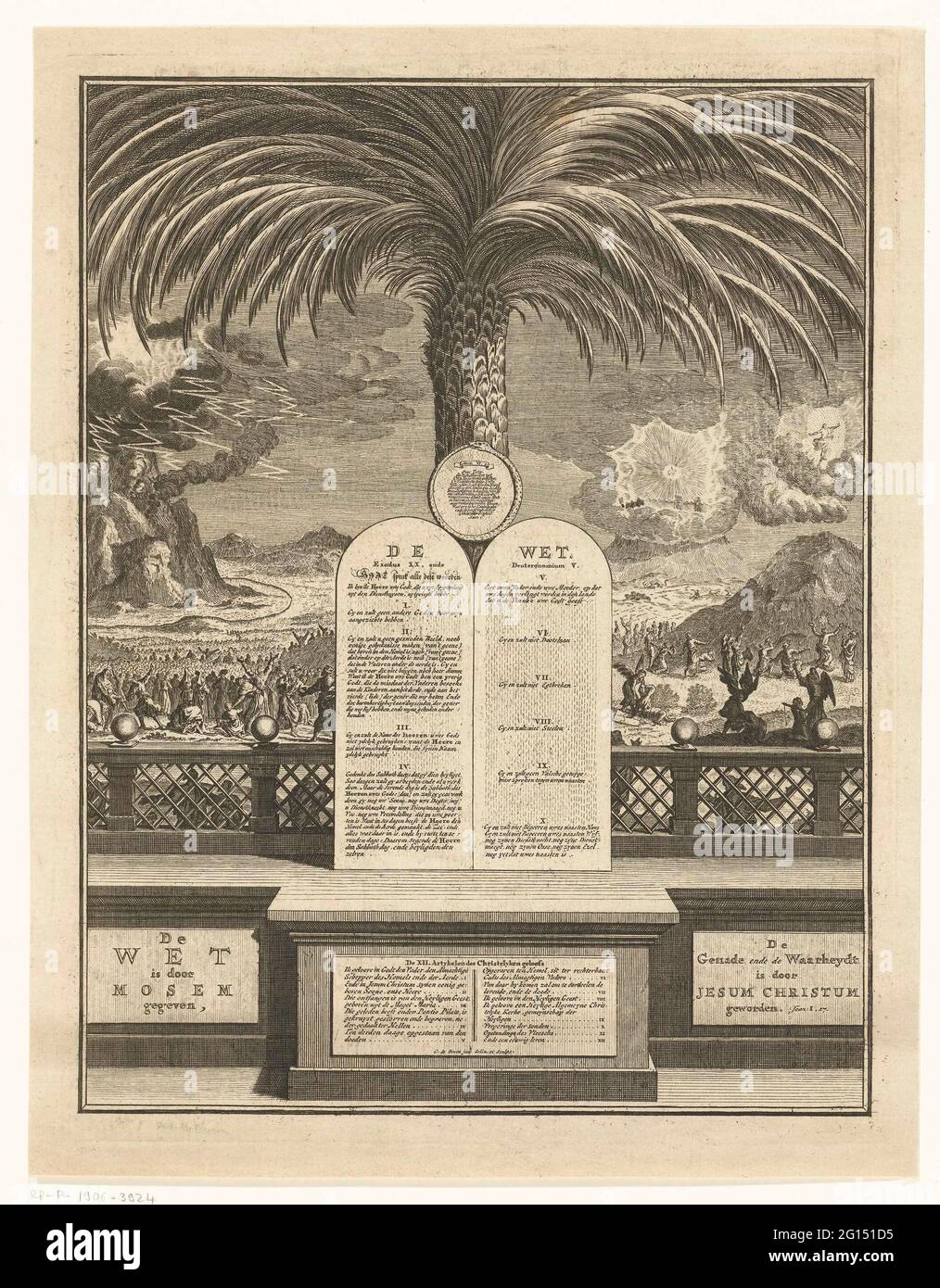 Das Essen des Gesetzes. In der Mitte zwei Steine mit den zehn Geboten, die an einer Palme gelehnt sind. Im Hintergrund sieht man, wie der Sinai mit Wolken und Blitzen bedeckt ist. Gott spricht zu dem Volk Israel, das sich am Fuße des Berges gesammelt hat. Stockfoto