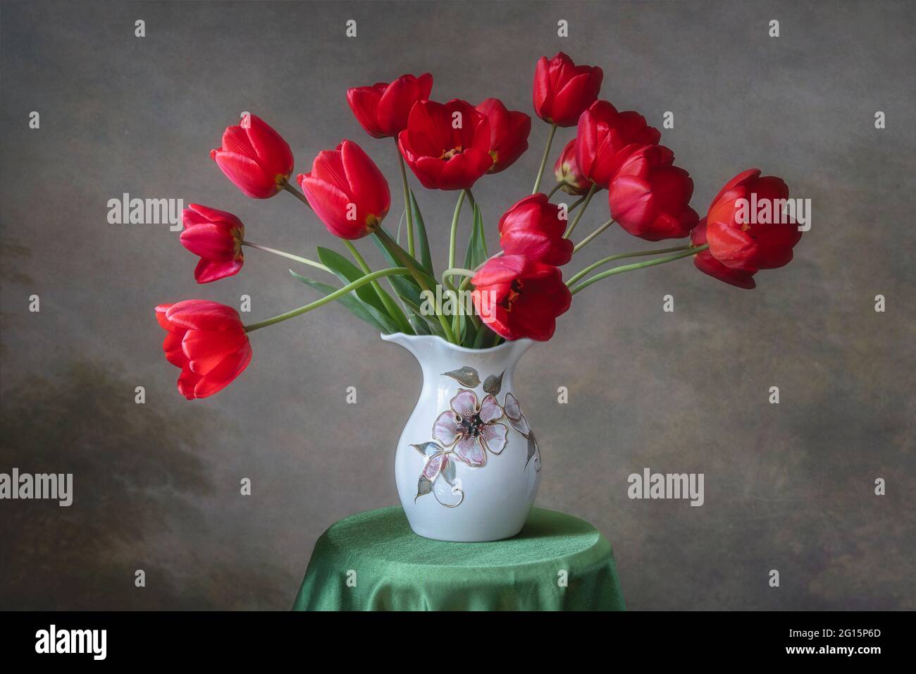 Stillleben mit herrlichen Blumenstrauß Stockfoto
