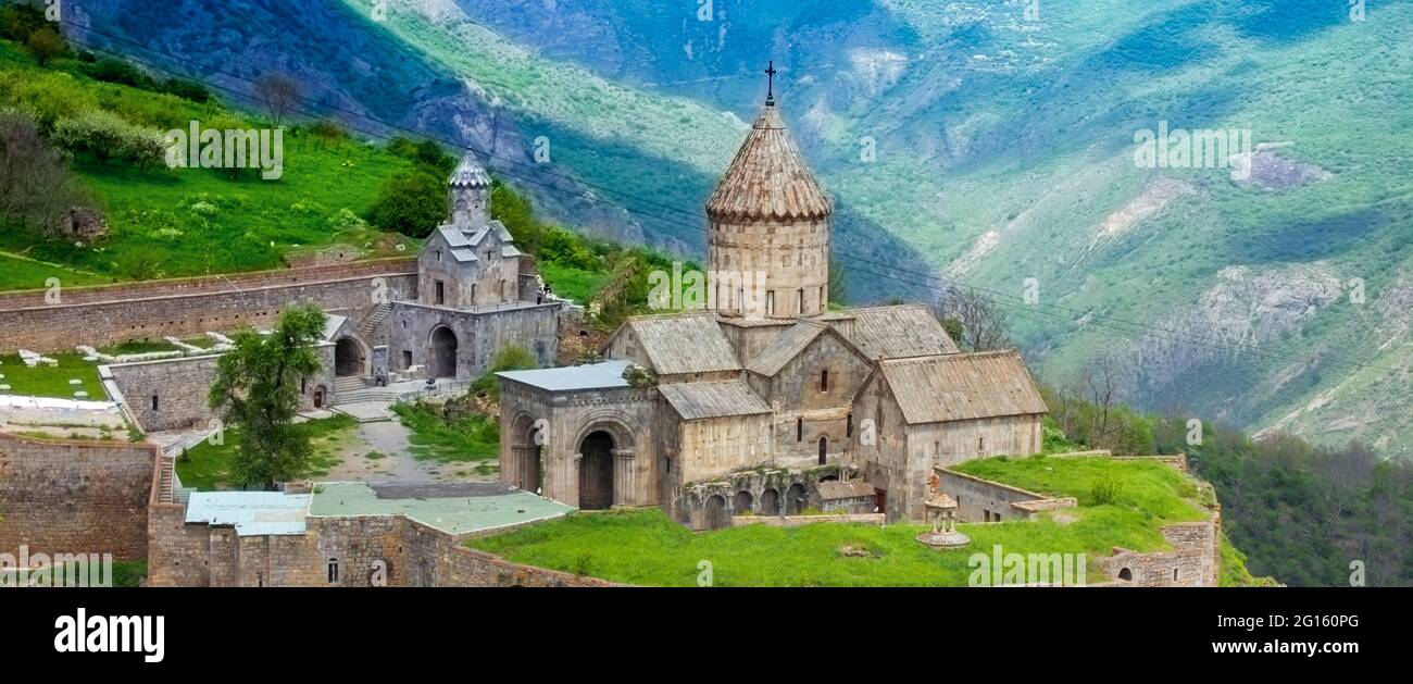 Kloster in die untergehende Sonne. Tatev. Armenien Stockfoto