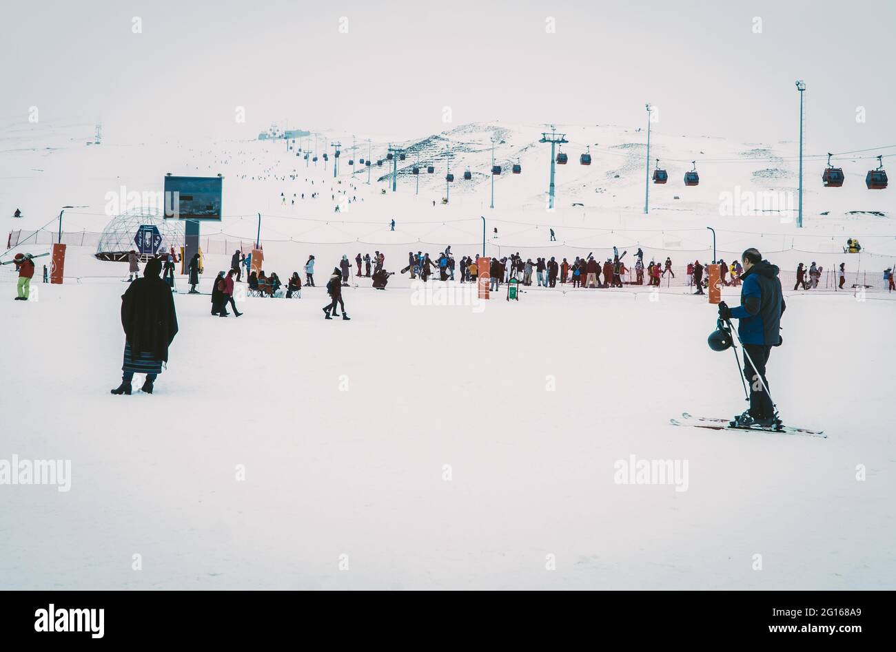 Skifahrer im Skigebiet Erciyes - Zentralanatolien, Türkei Stockfoto