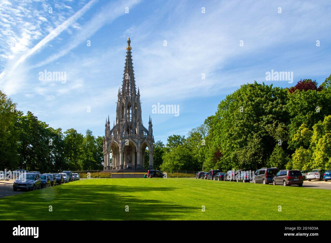 Brüssel, Belgien, 28. Mai 2021. Das Denkmal der Dynastie ist ein Denkmal zu Ehren des belgischen Königs Leopold I. im Park von Laeken in Brüssel. Stockfoto