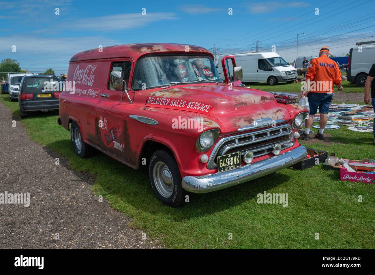 Großer Chevrolet Coca-Cola-roter Van auf einer Autoausstellung in norfolk Stockfoto