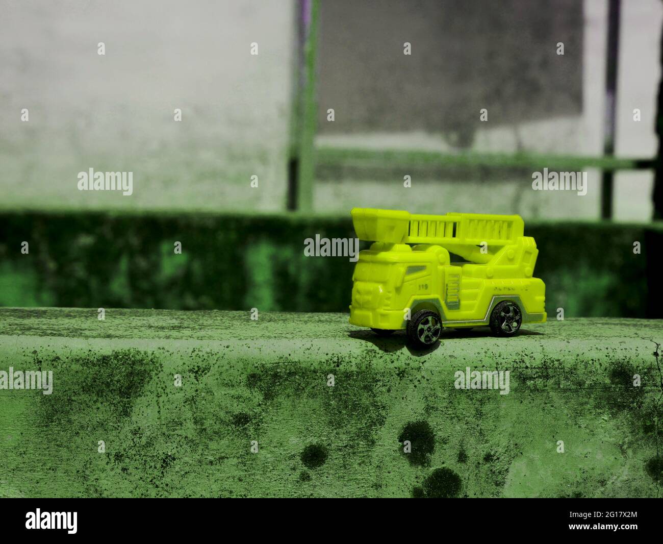 Feuerwehrauto Spielzeug Stockfotos Und Bilder Kaufen Alamy