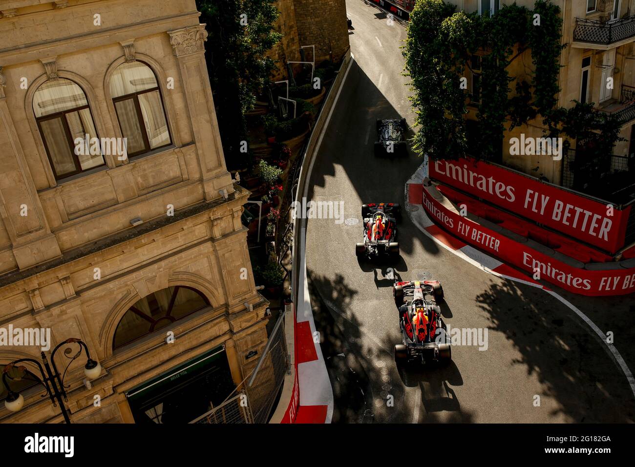 33 VERSTAPPEN Max (nld), Red Bull Racing Honda RB16B, Action 11 PEREZ Sergio (mex), Red Bull Racing Honda RB16B, Action beim Formel 1 Großen Preis von Aserbaidschan 2021 vom 04. Bis 06. Juni 2021 auf dem Baku City Circuit, in Baku, Aserbaidschan - Foto DPPI Stockfoto