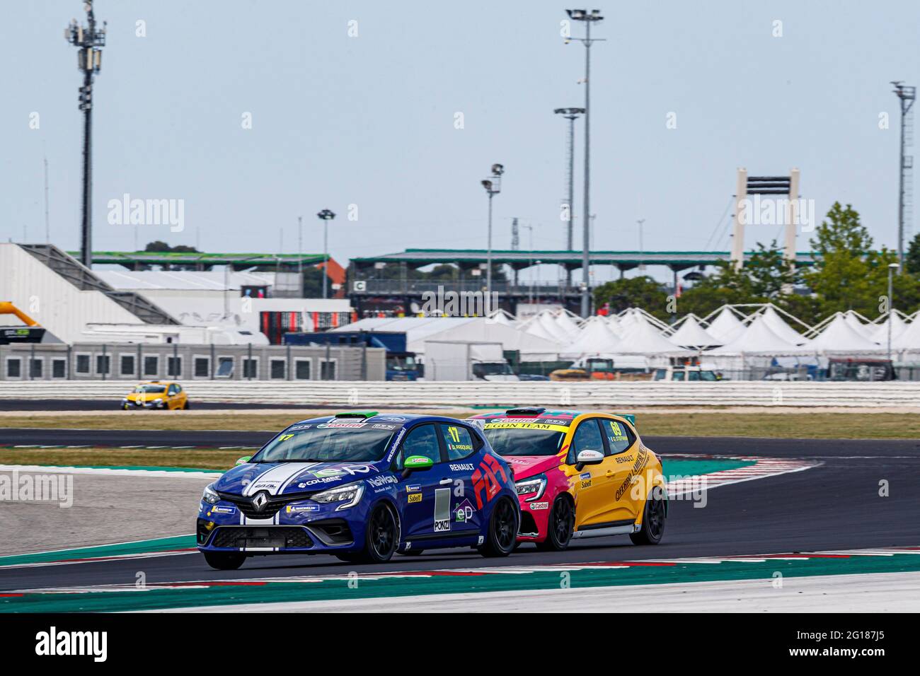 17 PASQUALI Daniele (ITA), CAAL Racing, RENAULT CLIO CUP EUROPE, Aktion während der 5. Runde des Clio Cup Europe 2021, vom 04. Bis 06. Juni 2021 auf dem Misano World Circuit Marco Simoncelli, in Misano, Italien - Foto Grégory Lenormand / DPPI Stockfoto