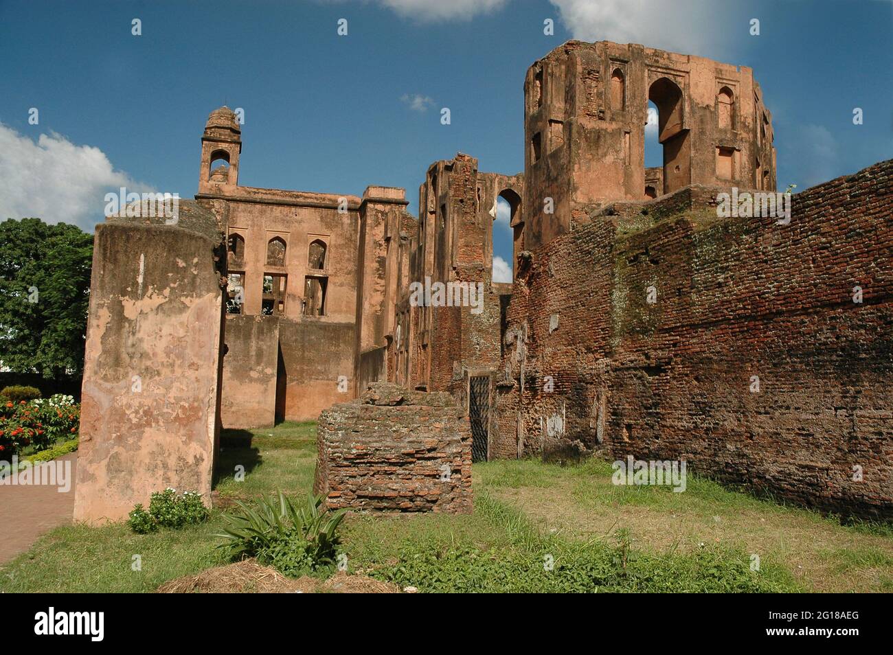 Die Festung Lalbagh oder Lalbagh Kella ist ein unvollständiger Palast Festung in Lalbagh, Dhaka, von den Moguln im späten 16. Jahrhundert gebaut. Bangladesch. 30. Juni 2006. Stockfoto