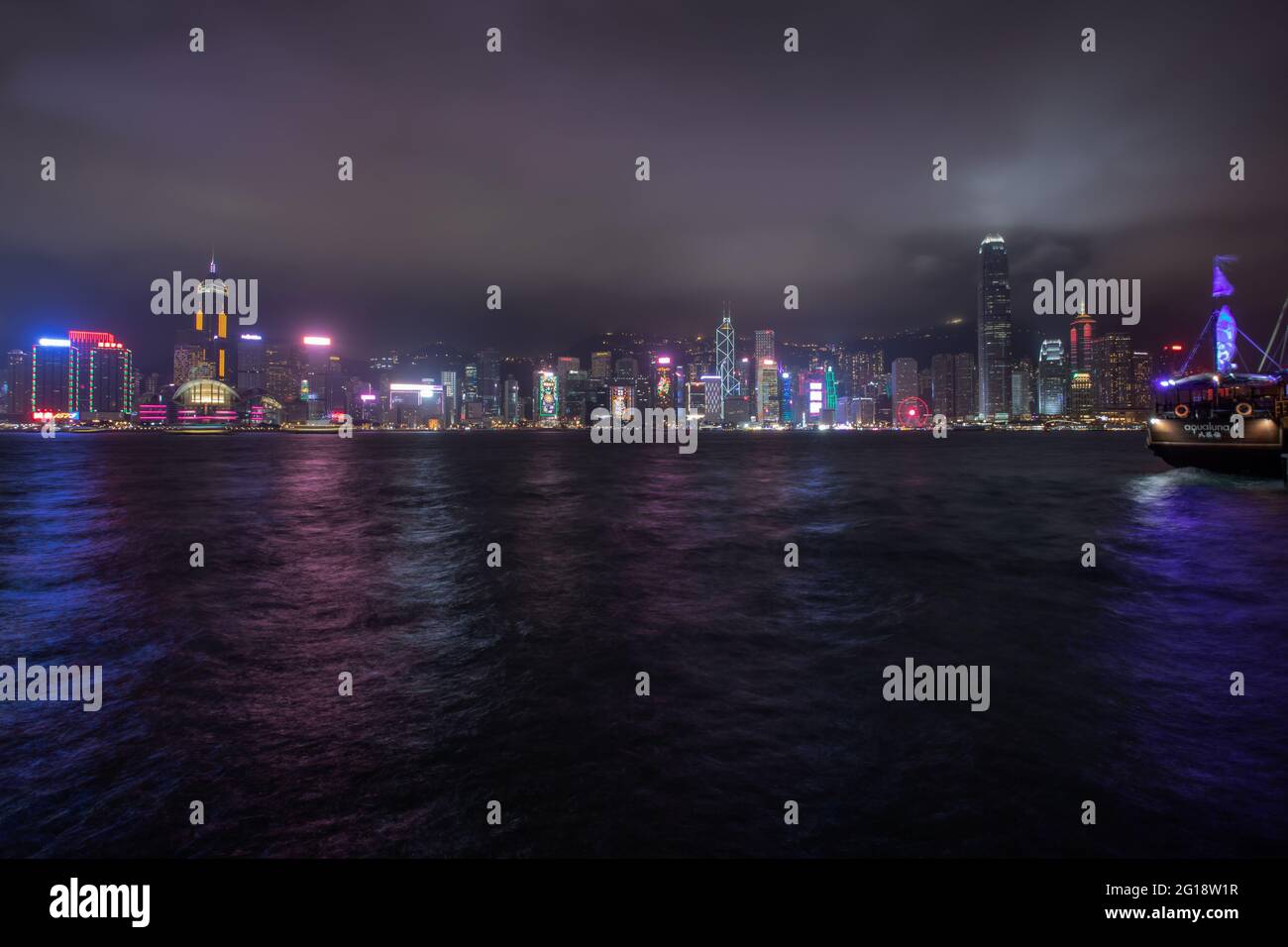 Skyline von Hong Kong Island bei Sonnenuntergang, Hongkong, China, Asien Stockfoto