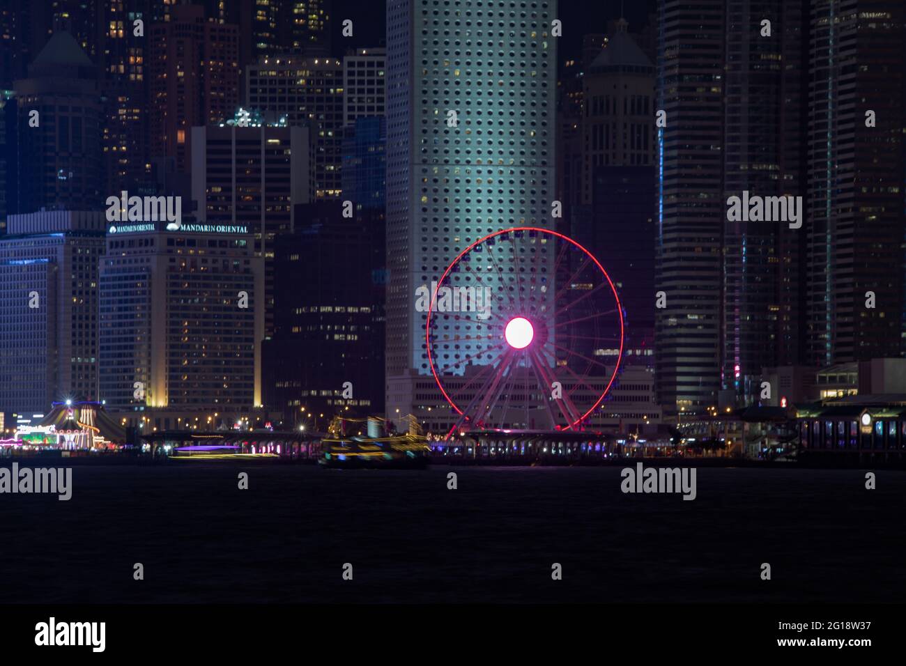 Skyline von Hong Kong Island bei Sonnenuntergang, Hongkong, China, Asien Stockfoto