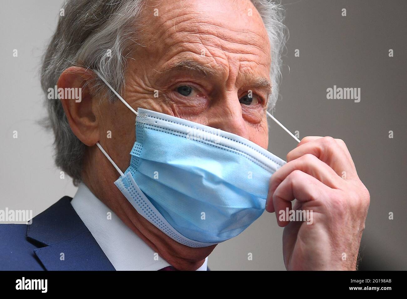 Der ehemalige Premierminister Tony Blair vor dem BBC Broadcasting House im Zentrum von London für seinen Auftritt im aktuellen BBC1-Programm, der Andrew Marr Show. Bilddatum: Sonntag, 6. Juni 2021. Stockfoto