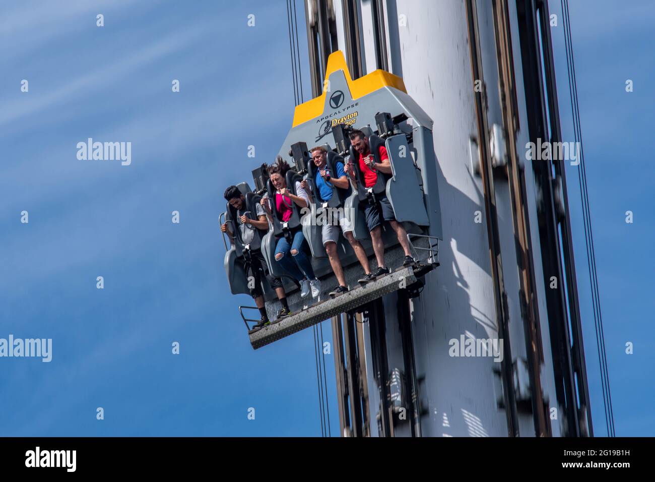 Apocalypse Drop Tower by Intamin Stand Up Side, im Drayton Manor Theme Park Tamworth Stockfoto