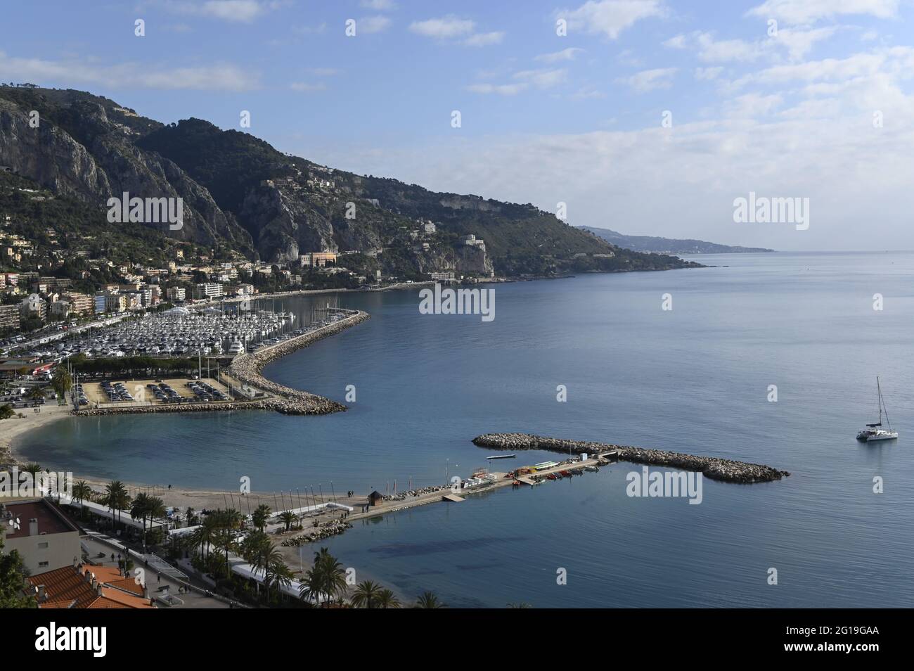 Blick vom Burghügel Richtung Osten entlang der Riviera von Menton, Frankreich Stockfoto