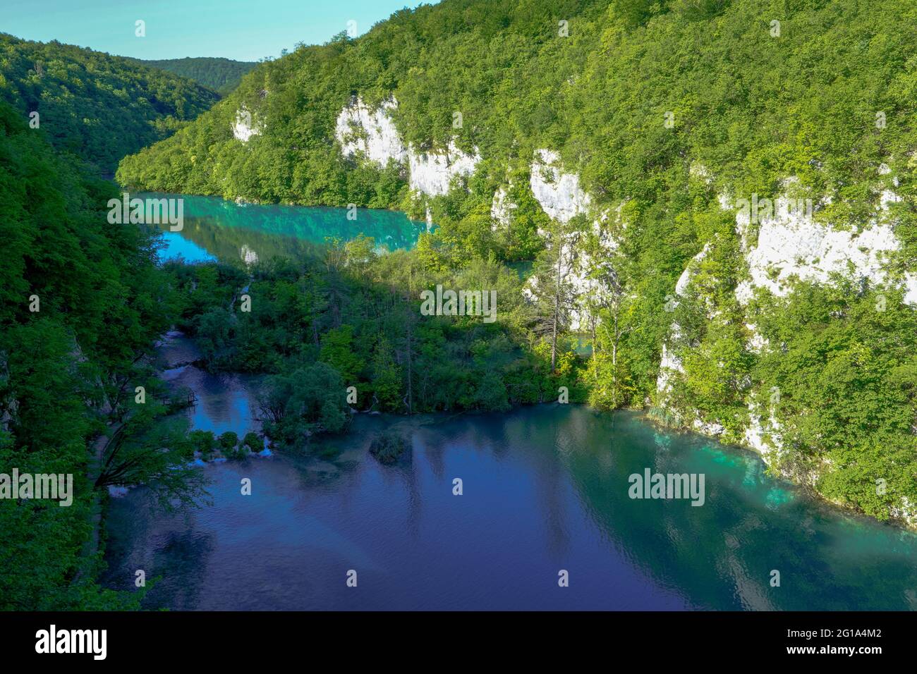 Blick auf die Seen im Nationalpark plitvicer Seen in kroatien Stockfoto