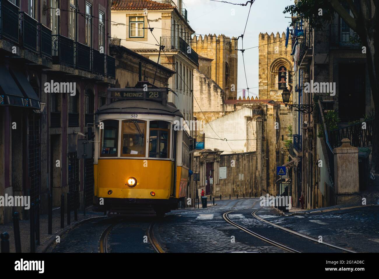 Klassische und touristische Route, Nummer 28 Straßenbahn von lissabon in portugal Stockfoto