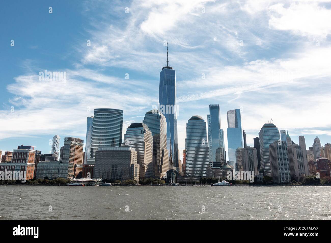 Die Skyline von New York City von der East River Side aus Stockfoto