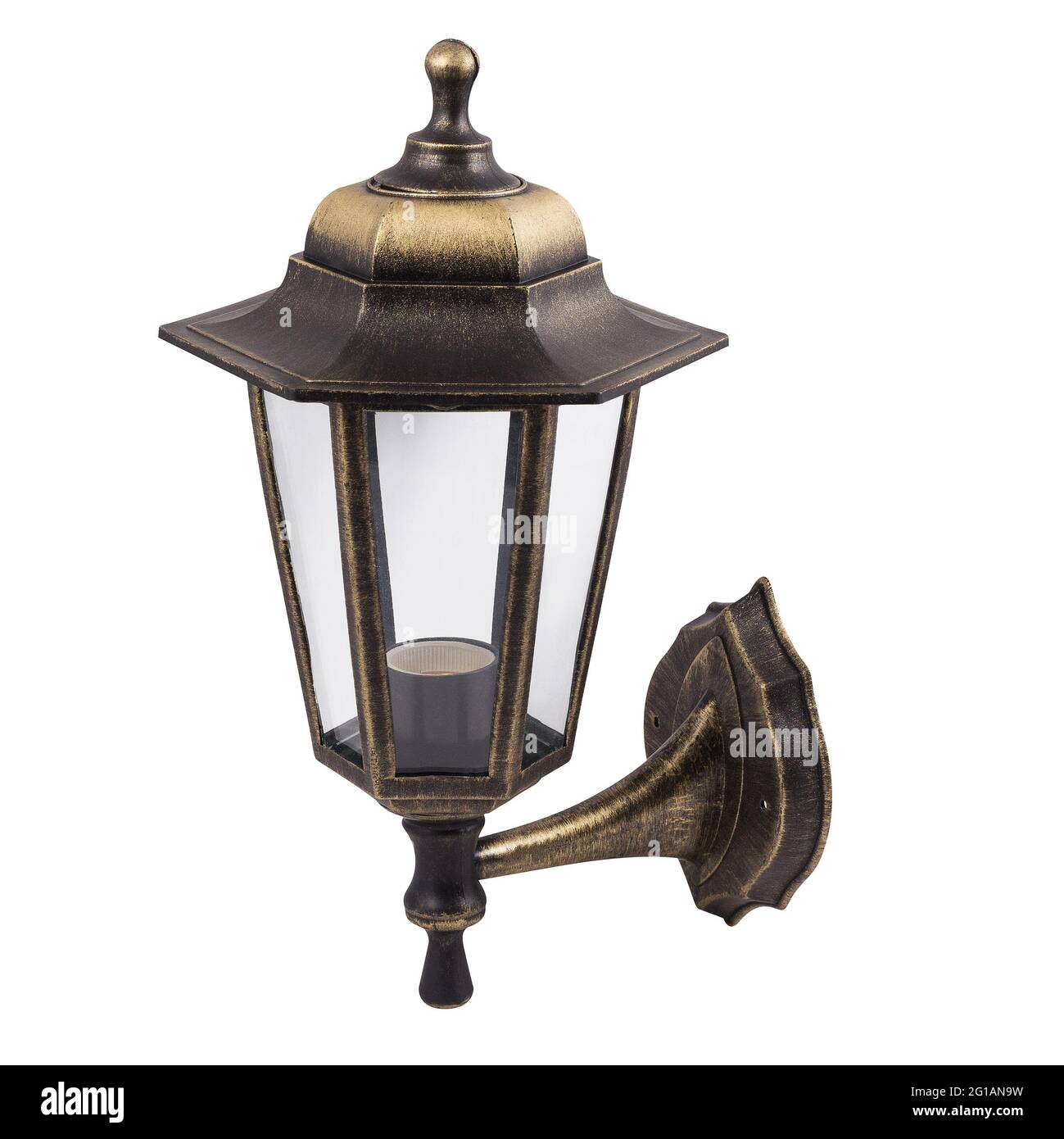 Bronze Gartenwand Laterne isoliert auf weißem Hintergrund. Bronzefarbene Straßenlaterne. Stockfoto