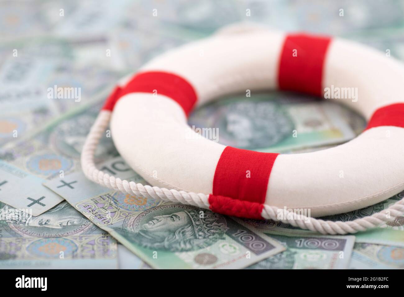 Lifebuoy auf polnisches Geld Stockfoto