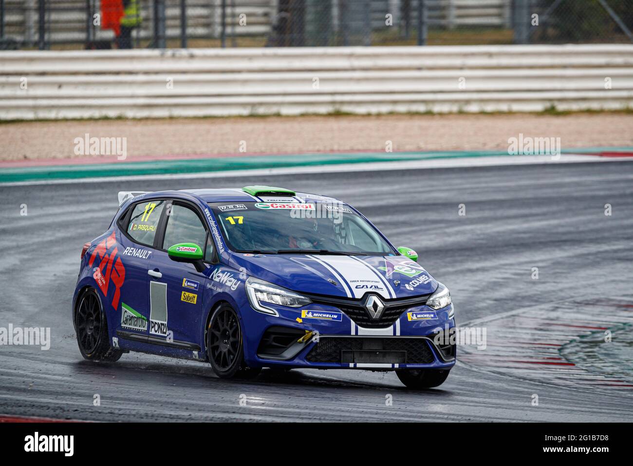 17 PASQUALI Daniele (ITA), CAAL Racing, RENAULT CLIO CUP EUROPE, Aktion während der 5. Runde des Clio Cup Europe 2021, vom 04. Bis 06. Juni 2021 auf dem Misano World Circuit Marco Simoncelli, in Misano, Italien - Foto Grégory Lenormand / DPPI Stockfoto
