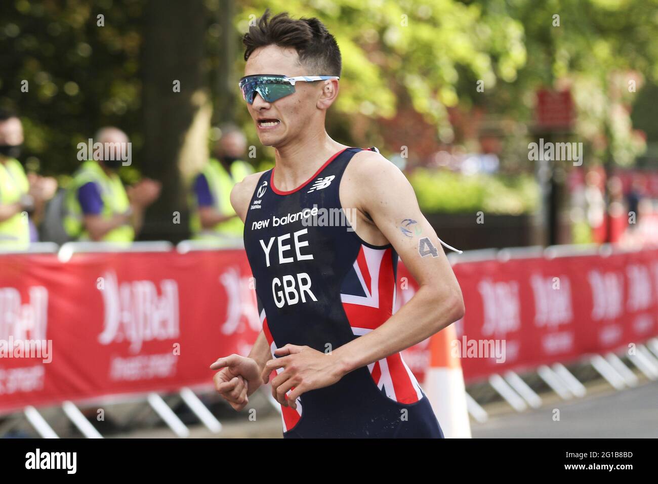 Leeds, Großbritannien. Juni 2021. Alex Yee vorne bei der AJ Bell 2021 World Triathlon para Series im Roundhay Park, Leeds. Kredit: SPP Sport Pressefoto. /Alamy Live News Stockfoto