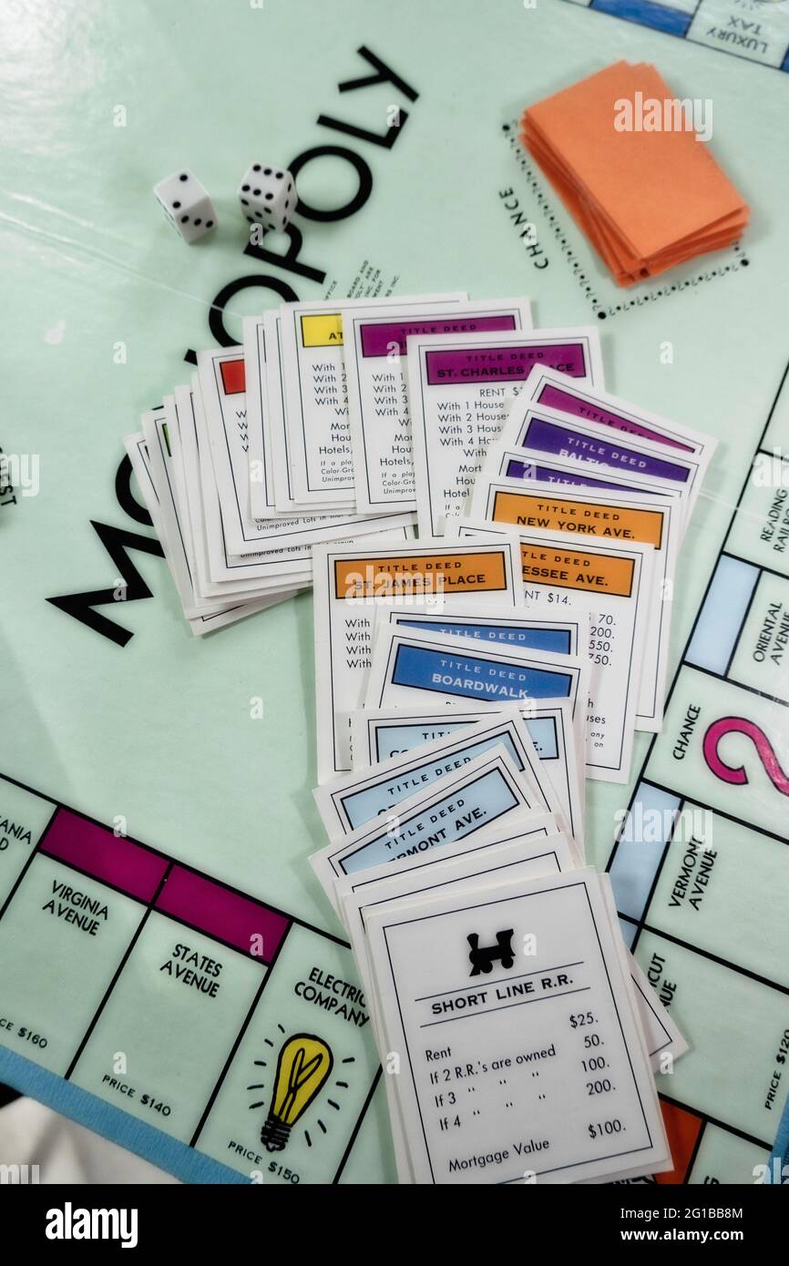 Monopoly Brettspiel ist ein beliebtes internationales Immobilienhandelsspiel, USA Stockfoto