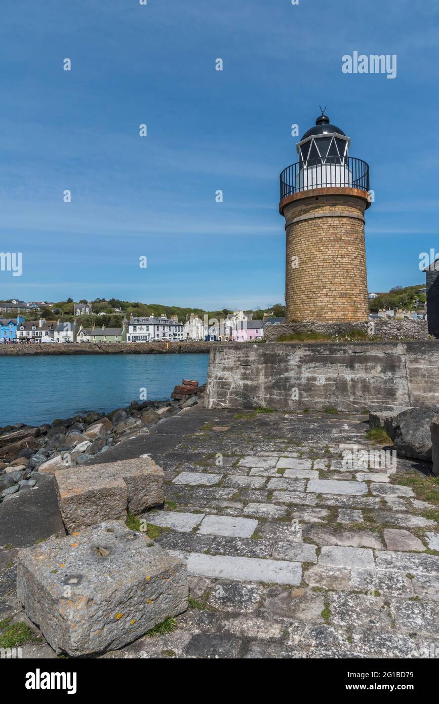 Dies ist ein Leuchtturm in der Küstenstadt und vorbei am Fährhafen Portpatrick auf der Halbinsel Dumfries und Galloway an der Westküste Schottlands Stockfoto