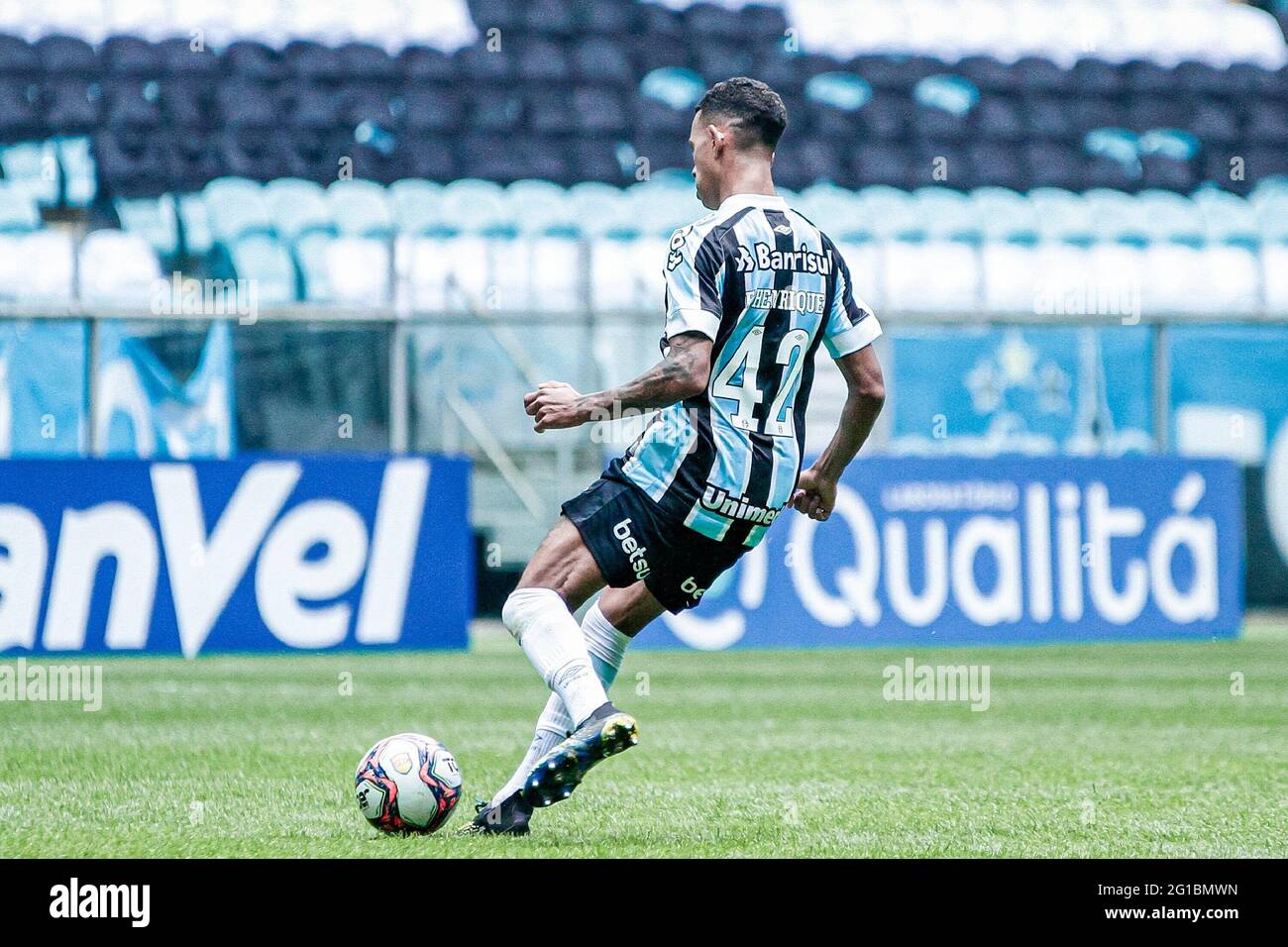 Porto algue, Rio Grande do Sul. Juni 2021. (SPO) Recopa Gaucha: Gremio und Santa Cruz. 6. Juni 2021, Porto Aegro, Brasilien: Spiel zwischen Gremio und Santa Cruz, in der Arena do Gremio, in Porto Aegge (RS), gültig für Recopa Gaucha Soccer 2021, an diesem Sonntag (6). Gremio gewann 3:1. Kredit: Matheus PE/TheNews2 Gutschrift: Matheus PE/TheNEWS2/ZUMA Wire/Alamy Live Nachrichten Stockfoto