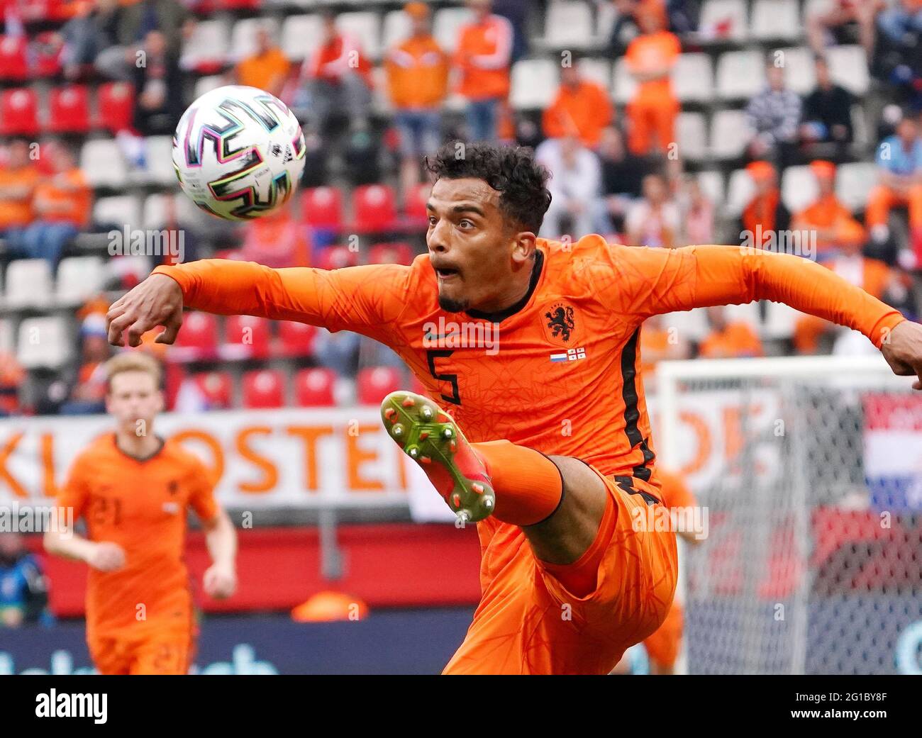 Owen Wijndal beim Freundschaftsspiel Niederlande gegen Georgien am 6. Juni 2021 im FC Twente Stadion in Enschede, Niederlande Credit: SCS/Soenar Chamid/AFLO/Alamy Live News Stockfoto